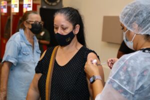 63% da população de Aparecida está imunizada com duas doses da vacina contra Covid 9Foto: Enio Medeiros - SecomAparecida)