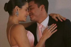 Wesley Safadão dá carro de R$ 1 milhão para esposa: te amo muito