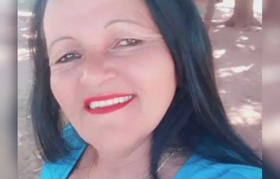 Uma mulher, de 55 anos, morreu após levar um tiro no rosto ao tentar defender o filho em Quirinópolis, no Sudoeste de Goiás. (Foto: reprodução)