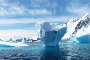 Gelo no mar da Antártida atinge nível mais baixo em quatro décadas