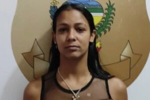 A Polícia Civil prendeu uma mulher e dois adolescentes que são suspeitos de matarem João Adilson da Silva. O corpo da vítima foi encontrado no último dia 11 fevereiro, abandonado às margens de uma rua no bairro Portal do Sol, na cidade de Rio Verde.