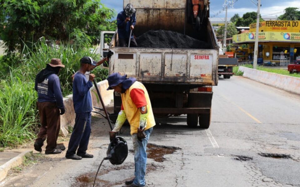 Vereadores criticam situação do asfalto em Aparecida de Goiânia