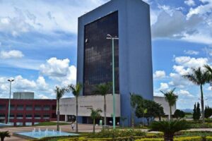 Prefeitura de Goiânia publica edital de concurso público com 1.376 vagas