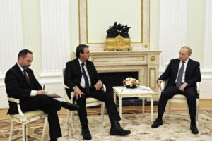 Presidentes se reúnem no Kremlin em meio à crise ucraniana, que não foi citada abertamente por brasileiro Rússia Bolsonaro Vladimir Putin
