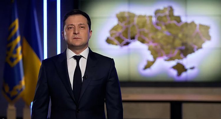 Ucrânia aprova estado de emergência diante de avanço russo