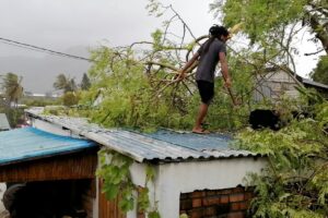 Mais de 44.000 pessoas ficaram desalojadas e seis morreram em Madagascar devido à passagem do ciclone tropical Emnati. (Foto: reprodução/Agência Brasil)