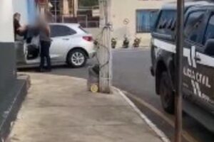 Homem é preso por dar tapa nas nádegas de mulher sem consentimento em Cumari