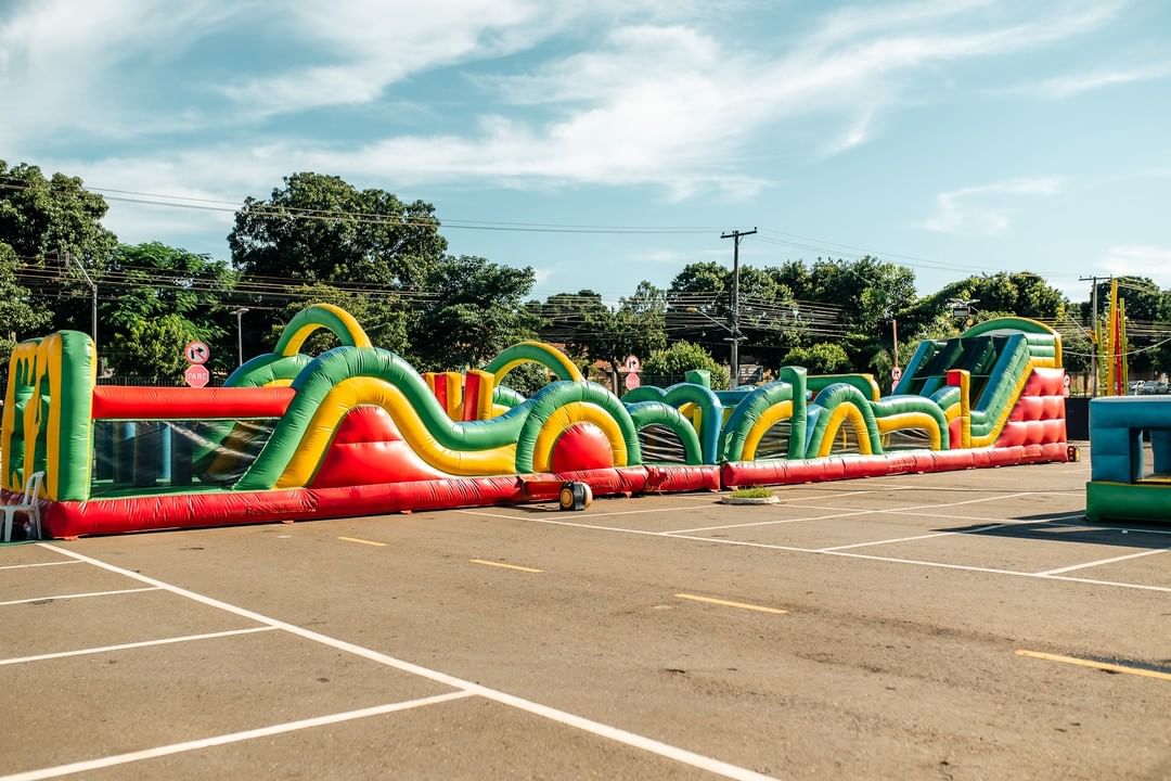 Parque dos Infláveis em Goiânia "Cidade dos Infláveis" fica disponível no Passeio das Águas Shopping