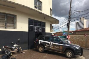 Idoso perde R$ 60 mil ao cair em golpe e comprar casa que não pode ser vendida, em Corumbá de Goiás