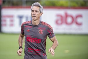 Paulo Sousa em treino no Flamengo