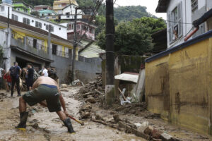 Mortes em Petrópolis sobem para 110; ao menos 130 estão desaparecidos