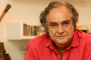 Jornalista Arnaldo Jabor morre aos 81 anos em decorrência de AVC