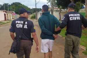 Suspeitos foram presos por agentes do GIH (Foto: Divulgação/Polícia Civil)