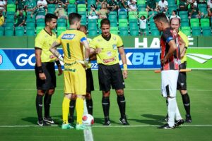 Osimar Moreira na partida entre Goiás e Anápolis