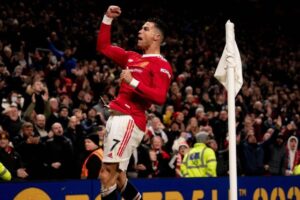 Cristiano Ronaldo celebrando gol contra o Brighton