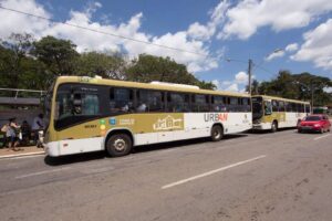 O valor da passagem de ônibus sofrerá aumento em Anápolis. Moradores da cidade agora pagarão R$ 4,95 e R$ 5,50. (Foto: reprodução)