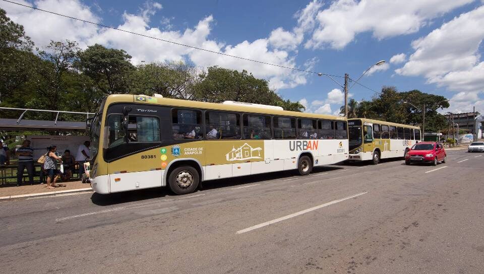 O valor da passagem de ônibus sofrerá aumento em Anápolis. Moradores da cidade agora pagarão R$ 4,95 e R$ 5,50. (Foto: reprodução)