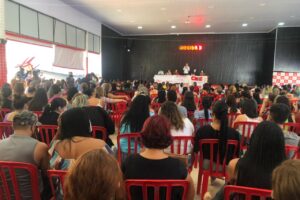 Professores decidiram aceitar proposta de reajuste da prefeitura em assembleia (Foto: Marielly Dias - Comunicação SINTEGO)