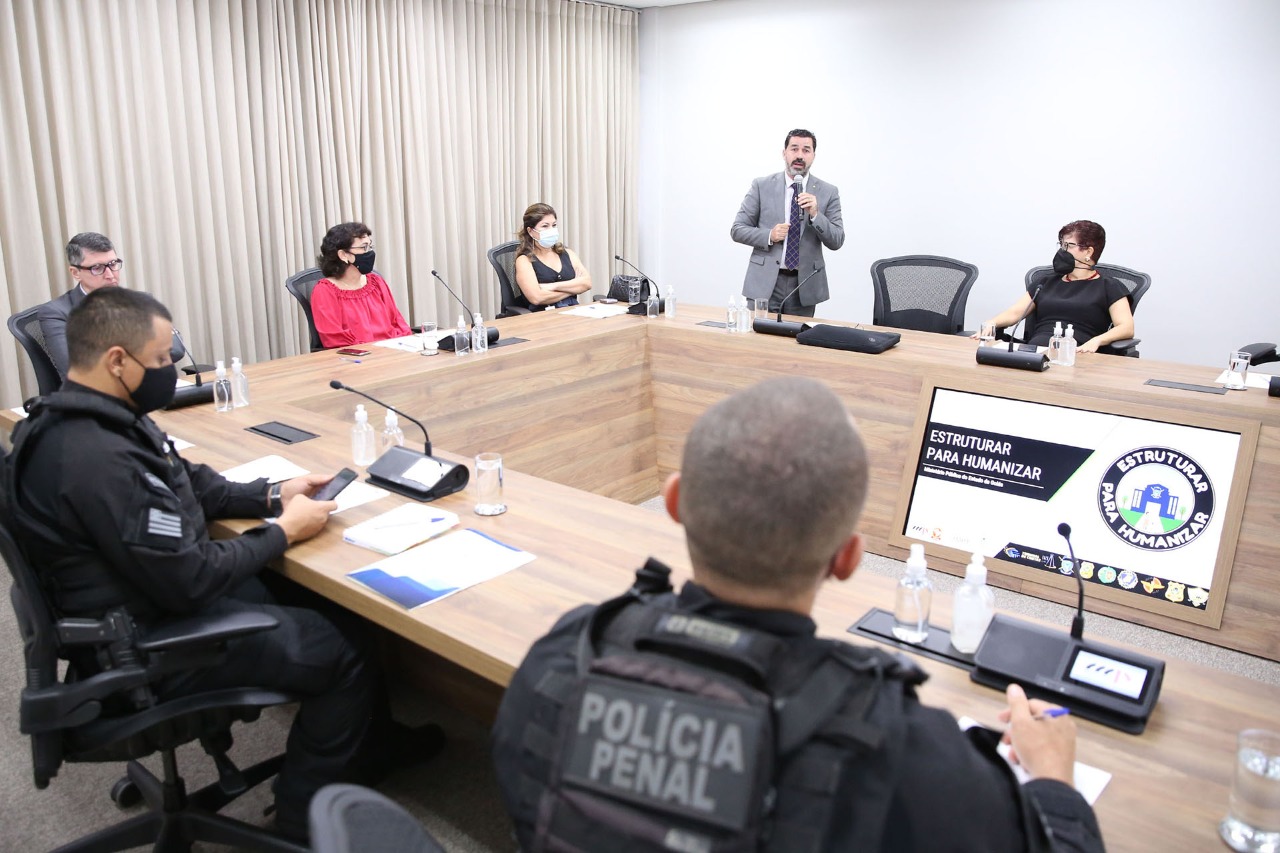 MPGO se reuniu com empresários, direção do presídio e Poder Judiciário para discussão de projeto (Foto: João Sérgio Araújo/Comunicação-MPGO)