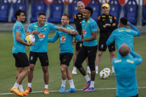 Seleção Brasileira durante treinamento