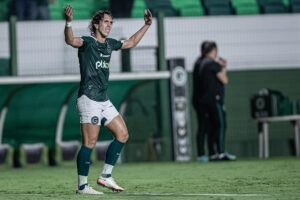 Nicolas comemora gol diante do Criciúma