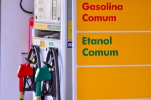 Goiás tem queda na gasolina, etanol e diesel e tem combustíveis mais baratos do Centro-Oeste