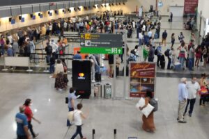Raio cai no aeroporto de Goiânia; pousos e decolagens são suspensos