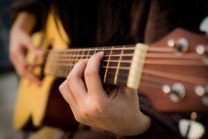 Escolas de música em Goiânia oferecem aulas de diversos instrumentos