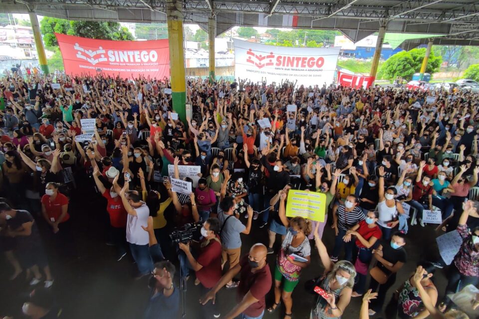 Servidores da Educação deflagraram greve na rede municipal de Goiânia. O movimento tem início a partir desta terça-feira (15). (Foto: Jucimar de Sousa/Mais Goiás)