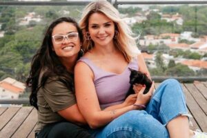 Casal confirmou relacionamento em dezembro de 2020. Marcela Mc Gowan e Luiza falam sobre ataque homofóbico: 'Cansativo'