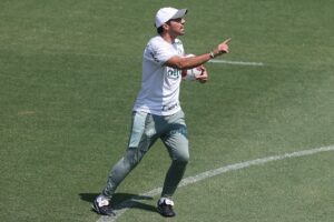 Abel Ferreira prepara Palmeiras para clássico diante do São Paulo