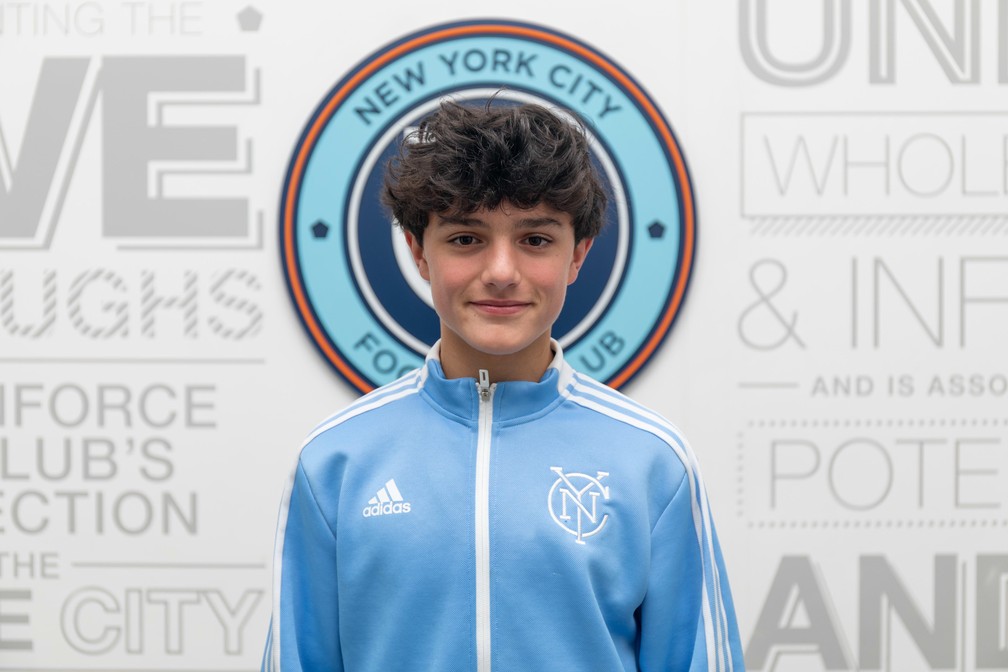 Jogador de 14 anos se torna o mais jovem a assinar contrato profissional na  MLS