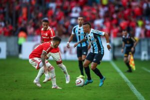 Jogo entre Internacional e Grêmio pelo Campeonato Gaúcho