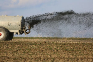Federação goiana de agricultura teme impactos da guerra da Ucrânia na importação de fertilizantes