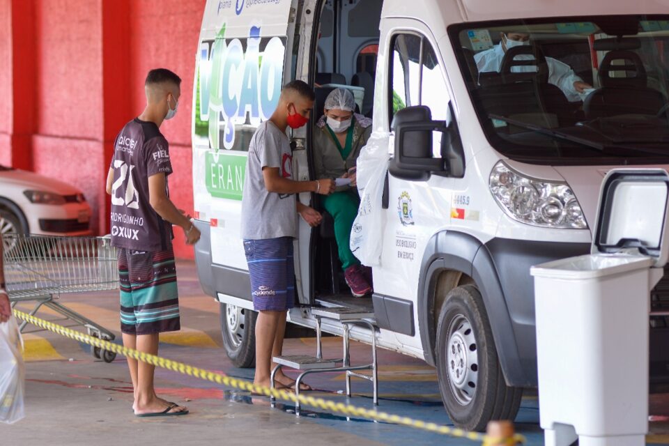 A Universidade Federal de Goiás (UFG) contará com a Van da Vacinação contra Covid-19 no 1º dia de matrícula de novos alunos. (Foto: Jucimar de Sousa/Mais Goiás)