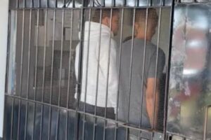 Henrique Saccomori chegou a unidade prisional de Anápolis após depoimento. (Foto: Reprodução)