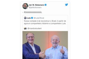 Bolsonaro ironiza foto de Lula com Alckmin e escreve "Kkkkkk" (Foto: Reprodução)