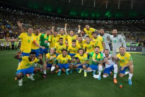 Seleção Brasileira comemorando 2022