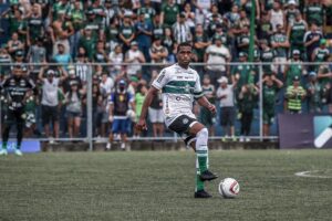Matheus Sales chega por empréstimo ao Goiás vindo do Coritiba
