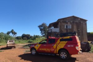 Bombeiros aguardam instruções da Polícia Civil para efetuar novas buscas. (Foto: Reprodução)