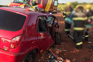 Uma colisão entre dois veículos deixou quatro pessoas feridas, na GO-164. O acidente aconteceu na tarde de quinta-feira (21), durante o feriado de Tiradentes, na cidade de Quirinópolis, Sudoeste de Goiás.