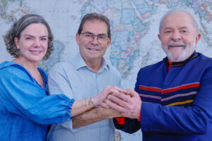 Lula, Gleisi e Paulinho da Força fecham parceria de PT e Solidariedade