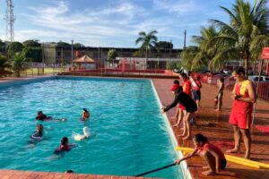 Bombeiros buscam prevenir afogamentos durante Operação Semana Santa em Goiás