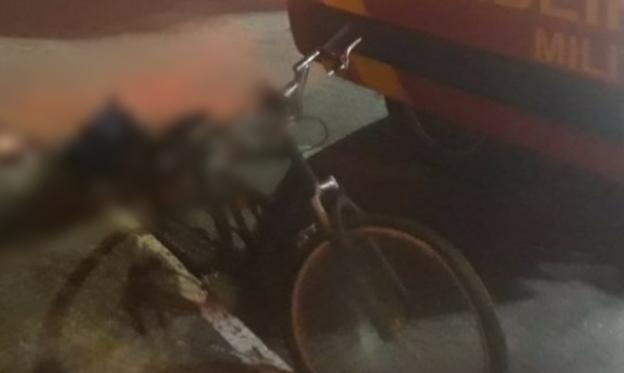 Ciclista fica ferido após ser atingido por carro em cruzamento de Catalão (GO)