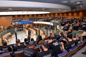 A Assembleia Legislativa de Goiás aprovou um projeto de lei que permite ascensões de cargo entre os agentes da Polícia Penal de Goiás.