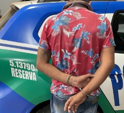 Suspeito de esfaquear primo é preso no Conjunto Riviera, em Goiânia