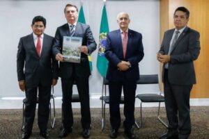 Gilmar Santos e Arilton Moura são investigados pela PF. PDT aciona PGR contra sigilo de encontros de Bolsonaro com pastores do MEC