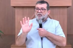 Marcos Granconato tem mais de 32 mil seguidores. Pastor gera revolta ao dizer que 'Mendigos têm o dever bíblico de passar fome'