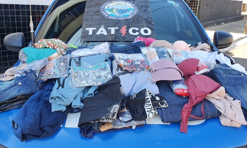 Policia prende dupla suspeita de arrombar e furtar loja de roupas em Catalão