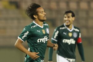 Gustavo Scarpa marcou o segundo gol do Palmeiras contra a Juazeirense